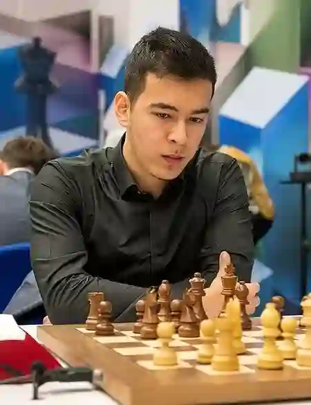 Nodirbek Abdusattorov 